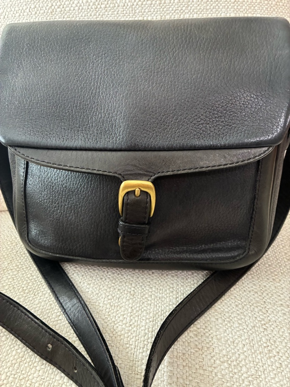 Vintage Bally EUC Crossbody
Purse Black Pebbled Leather
Brass Hardware - Picture 2 of 16